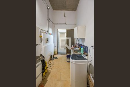 Casa de condomínio à venda com 490m², 3 quartos e 4 vagas Casa de condomínio à venda com 490m², 3 quartos e 4 vagasÁrea de Serviço