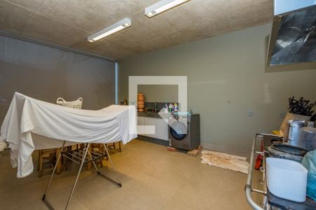 Casa de condomínio à venda com 490m², 3 quartos e 4 vagas Casa de condomínio à venda com 490m², 3 quartos e 4 vagasÁrea de Serviço - Cozinha