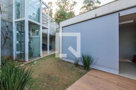 Casa de condomínio à venda com 490m², 3 quartos e 4 vagas Casa de condomínio à venda com 490m², 3 quartos e 4 vagasÁrea de Serviço - Cozinha