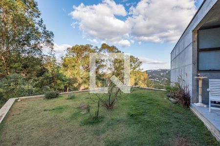 Casa de condomínio à venda com 490m², 3 quartos e 4 vagas Casa de condomínio à venda com 490m², 3 quartos e 4 vagasVaranda 2 da Suíte 1