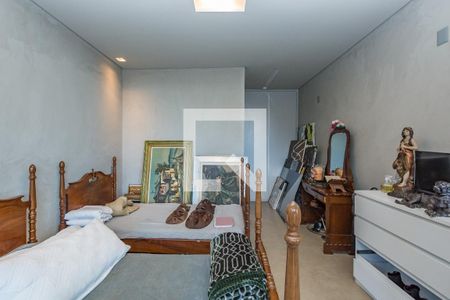 Casa de condomínio à venda com 490m², 3 quartos e 4 vagas Casa de condomínio à venda com 490m², 3 quartos e 4 vagasSuíte 2