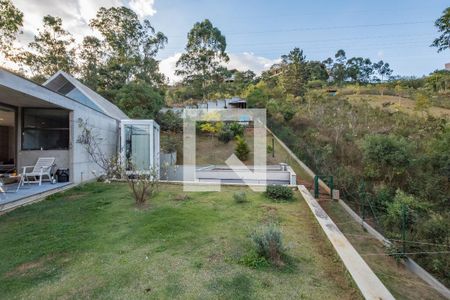 Casa de condomínio à venda com 490m², 3 quartos e 4 vagas Casa de condomínio à venda com 490m², 3 quartos e 4 vagasVaranda 2 da Suíte 1