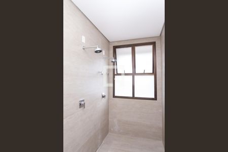 Casa de condomínio à venda com 329m², 4 quartos e 4 vagas Casa de condomínio à venda com 329m², 4 quartos e 4 vagasBanheiro da Suíte 4