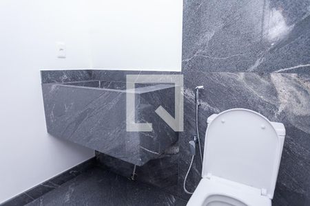 Casa de condomínio à venda com 329m², 4 quartos e 4 vagas Casa de condomínio à venda com 329m², 4 quartos e 4 vagasLavabo