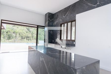 Casa de condomínio à venda com 329m², 4 quartos e 4 vagas Casa de condomínio à venda com 329m², 4 quartos e 4 vagasCozinha