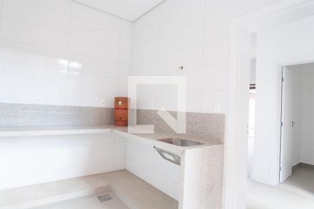 Casa de condomínio à venda com 329m², 4 quartos e 4 vagas Casa de condomínio à venda com 329m², 4 quartos e 4 vagasÁrea de Serviço