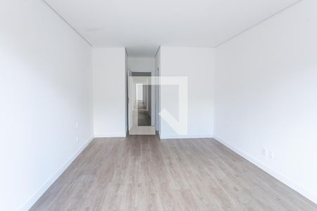 Casa de condomínio à venda com 329m², 4 quartos e 4 vagas Casa de condomínio à venda com 329m², 4 quartos e 4 vagasSuíte 4