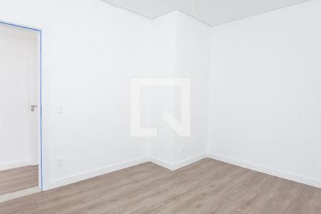 Casa de condomínio à venda com 329m², 4 quartos e 4 vagas Casa de condomínio à venda com 329m², 4 quartos e 4 vagasCloset Suíte 4