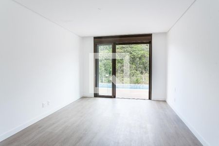 Casa de condomínio à venda com 329m², 4 quartos e 4 vagas Casa de condomínio à venda com 329m², 4 quartos e 4 vagasSuíte 4