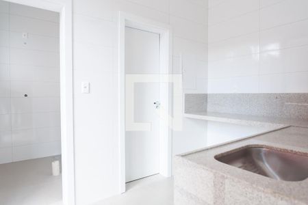 Casa de condomínio à venda com 329m², 4 quartos e 4 vagas Casa de condomínio à venda com 329m², 4 quartos e 4 vagasÁrea de Serviço