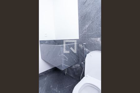 Casa de condomínio à venda com 329m², 4 quartos e 4 vagas Casa de condomínio à venda com 329m², 4 quartos e 4 vagasLavabo