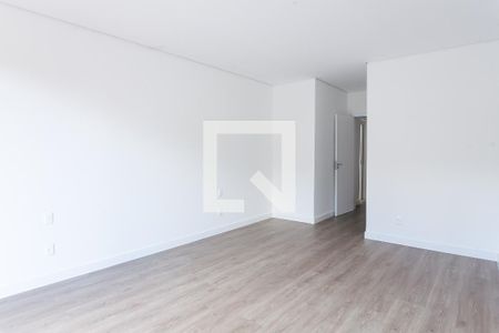 Casa de condomínio à venda com 329m², 4 quartos e 4 vagas Casa de condomínio à venda com 329m², 4 quartos e 4 vagasSuíte 4