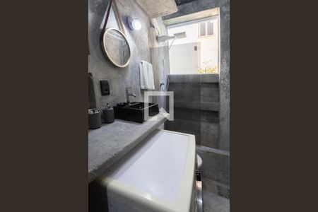 Banheiro de kitnet/studio à venda com 1 quarto, 22m² em Botafogo, Rio de Janeiro