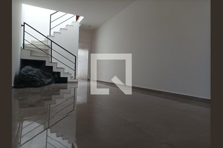 Sala de casa à venda com 3 quartos, 127m² em Jardim Independência, São Paulo