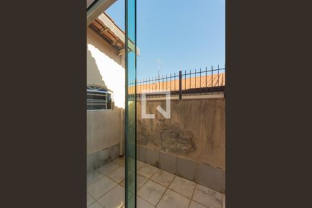 Área de Luz de casa à venda com 3 quartos, 214m² em Jardim Eulina, Campinas