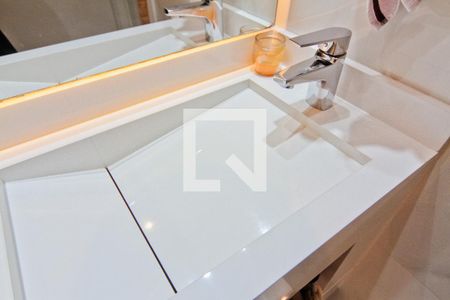 Apartamento à venda com 55m², 2 quartos e 1 vaga Apartamento à venda com 55m², 2 quartos e 1 vagaBanheiro