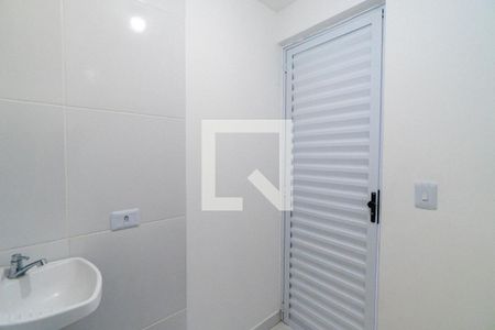 Banheiro de apartamento para alugar com 1 quarto, 18m² em Vila do Encontro, São Paulo