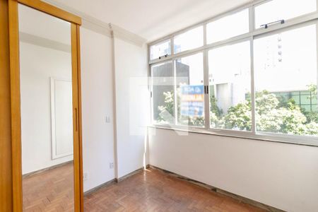 Quarto 2 de apartamento à venda com 3 quartos, 135m² em Centro, Belo Horizonte