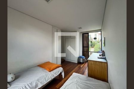 Casa à venda com 3 quartos, 170m² em Vila Ipojuca, São Paulo