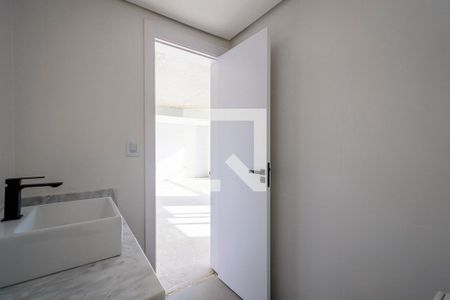 Banheiro de kitnet/studio à venda com 1 quarto, 43m² em Menino Deus, Porto Alegre