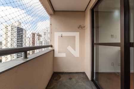 Sacada da Sala de apartamento à venda com 3 quartos, 76m² em Vila Gumercindo, São Paulo
