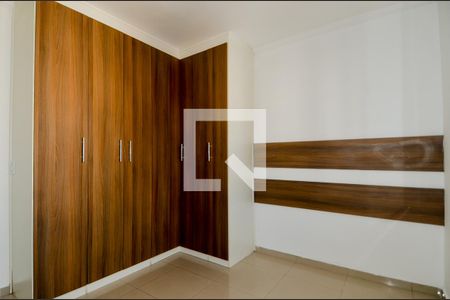 Quarto 2 de apartamento para alugar com 2 quartos, 55m² em Jardim Odete, Guarulhos