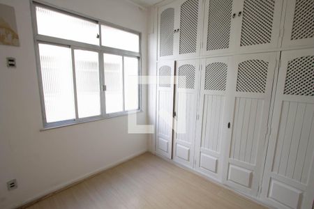 Quarto 1 de apartamento à venda com 2 quartos, 70m² em Leblon, Rio de Janeiro