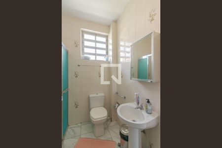 Banheiro de apartamento à venda com 2 quartos, 70m² em Cascata, Porto Alegre