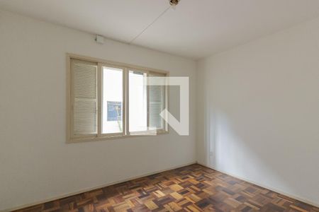 Quarto de casa à venda com 2 quartos, 60m² em Santa Cecília, Porto Alegre