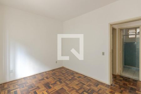 Quarto de casa à venda com 2 quartos, 60m² em Santa Cecília, Porto Alegre