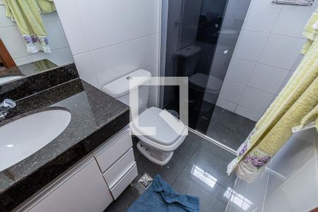 Banheiro suite de apartamento para alugar com 2 quartos, 72m² em Castelo, Belo Horizonte