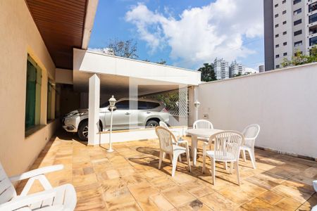 Casa à venda com 351m², 4 quartos e 3 vagas Casa à venda com 351m², 4 quartos e 3 vagasJardim