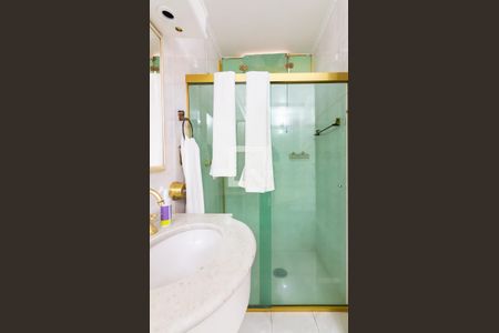 Casa à venda com 351m², 4 quartos e 3 vagas Casa à venda com 351m², 4 quartos e 3 vagasBanheiro da Suíte 2