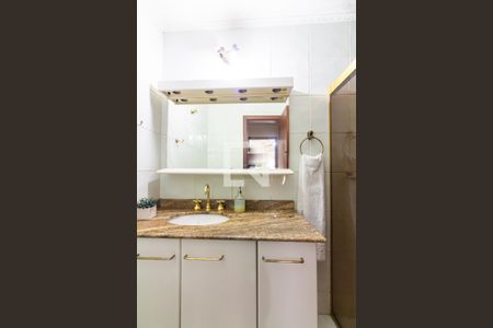 Casa à venda com 351m², 4 quartos e 3 vagas Casa à venda com 351m², 4 quartos e 3 vagasBanheiro