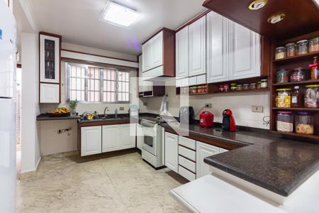 Casa à venda com 351m², 4 quartos e 3 vagas Casa à venda com 351m², 4 quartos e 3 vagasCozinha