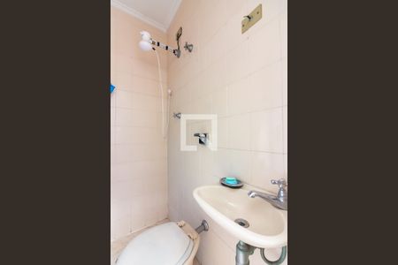 Casa à venda com 351m², 4 quartos e 3 vagas Casa à venda com 351m², 4 quartos e 3 vagasBanheiro de Serviço