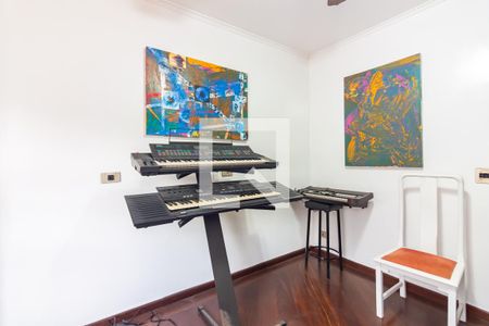 Casa à venda com 351m², 4 quartos e 3 vagas Casa à venda com 351m², 4 quartos e 3 vagasQuarto 2