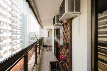 Varanda de apartamento para alugar com 2 quartos, 65m² em Jacarepaguá, Rio de Janeiro