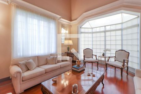 Casa à venda com 3 quartos, 550m² em Jardim Leonor, São Paulo