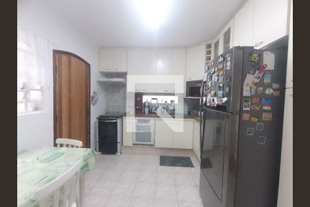 Casa à venda com 3 quartos, 135m² em Jardim Prudência, São Paulo