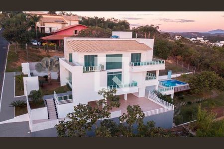 Casa à venda com 4 quartos, 460m² em Joá, Lagoa Santa