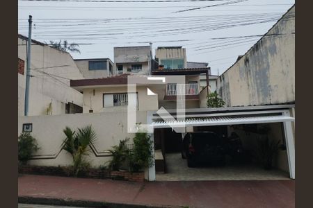 Casa à venda com 3 quartos, 185m² em Cidade São Jorge, Santo André