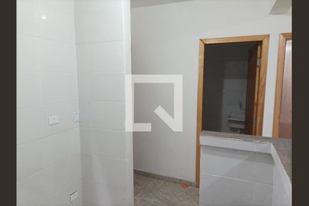 Cozinha de apartamento para alugar com 2 quartos, 57m² em Vila Antonieta, São Paulo