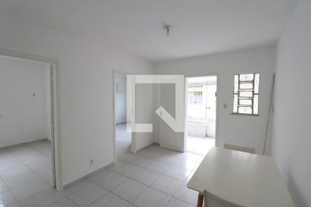 Sala de casa para alugar com 2 quartos, 90m² em Mutuá, São Gonçalo