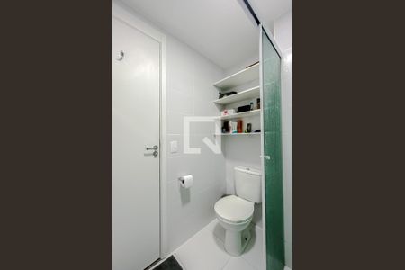 Banheiro de kitnet/studio para alugar com 1 quarto, 26m² em Brás, São Paulo