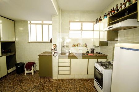 Cozinha de apartamento à venda com 3 quartos, 410m² em São Pedro, Belo Horizonte