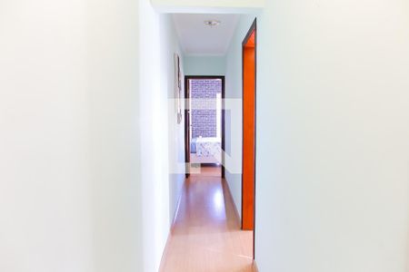 Corredor de casa à venda com 3 quartos, 240m² em Jardim Nice, Santo André
