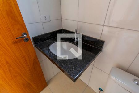 Banheiro  de apartamento à venda com 2 quartos, 27m² em Jardim Vila Formosa, São Paulo