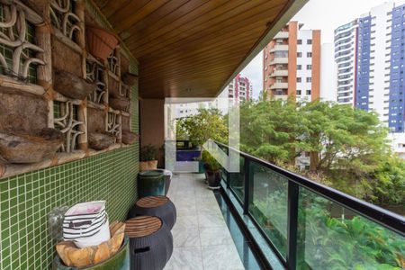 Varanda  de apartamento à venda com 4 quartos, 300m² em Vila Mariana, São Paulo