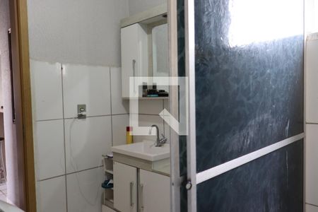 Banheiro de apartamento à venda com 2 quartos, 44m² em Campina, São Leopoldo